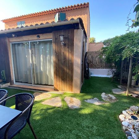 Agreable Studio Proche Sttropez Piscine Et Tennis Gassin Eksteriør billede