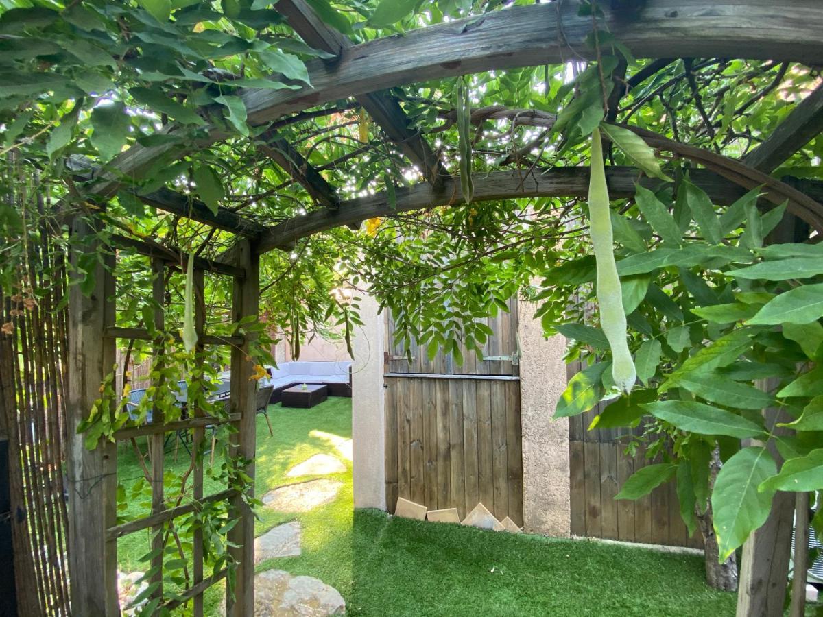 Agreable Studio Proche Sttropez Piscine Et Tennis Gassin Eksteriør billede
